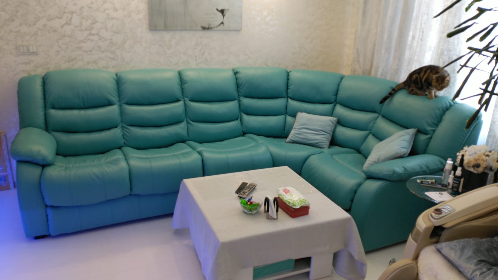 Перетяжка дивана на дому. Крылатское